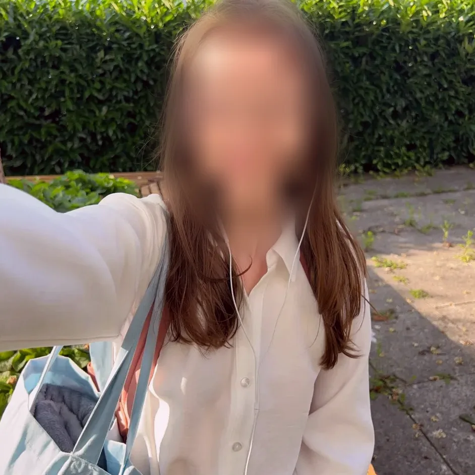 Selin, 22