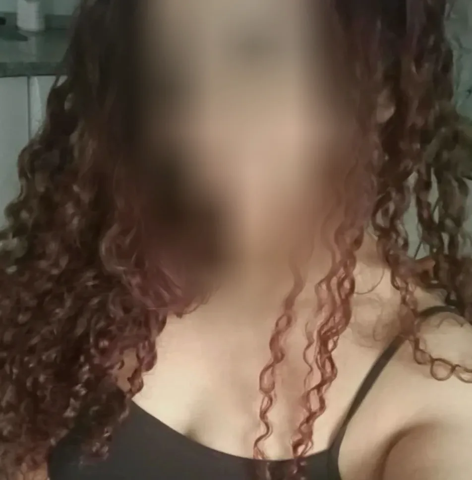 Sina, 25